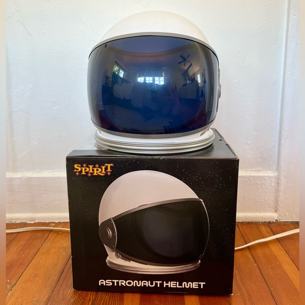 Astronaut helmet Halloween costume